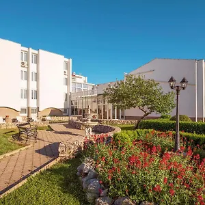 https://hotel-omorika.primorje-gorskikotar.com